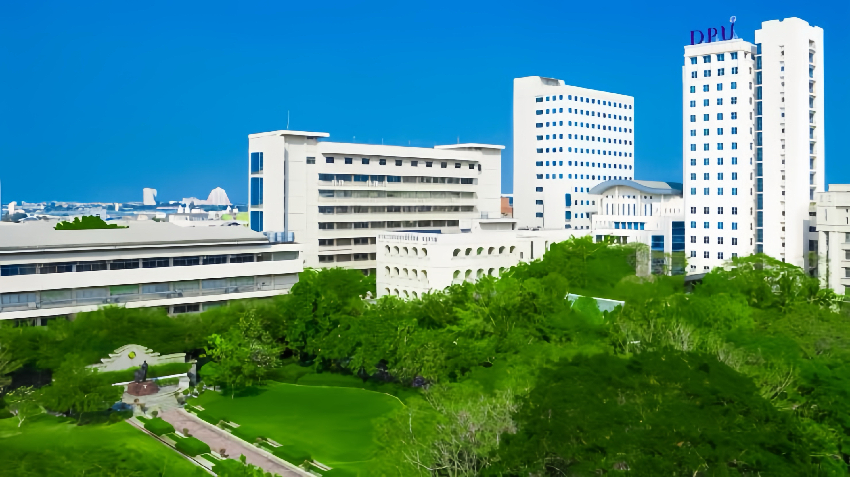 Dhurakij Pundit University(DPU)